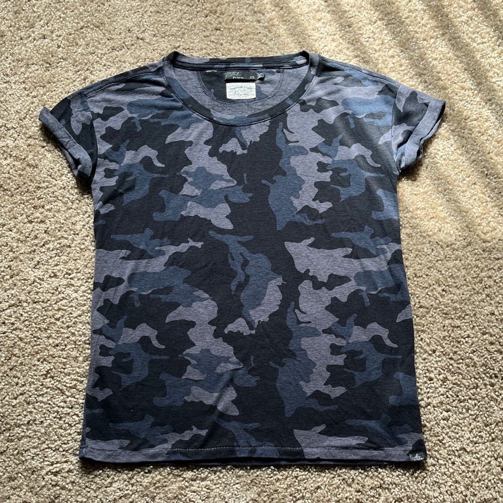 Prana Blue Camo Hemp Tee size XS